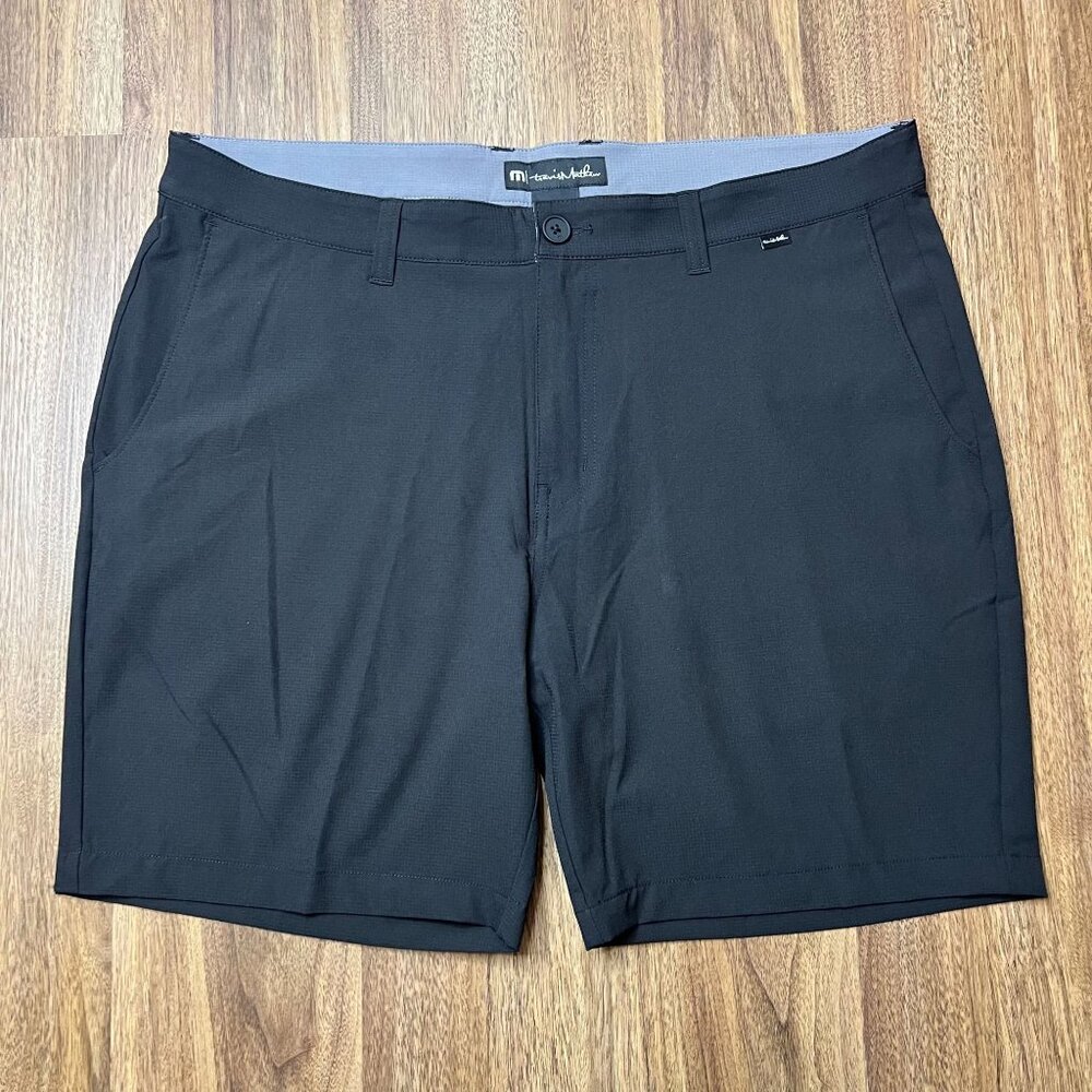 Travis Mathew Shorts Men 38‎ Black Starnes Micro Chip Golf Performance Size 38
